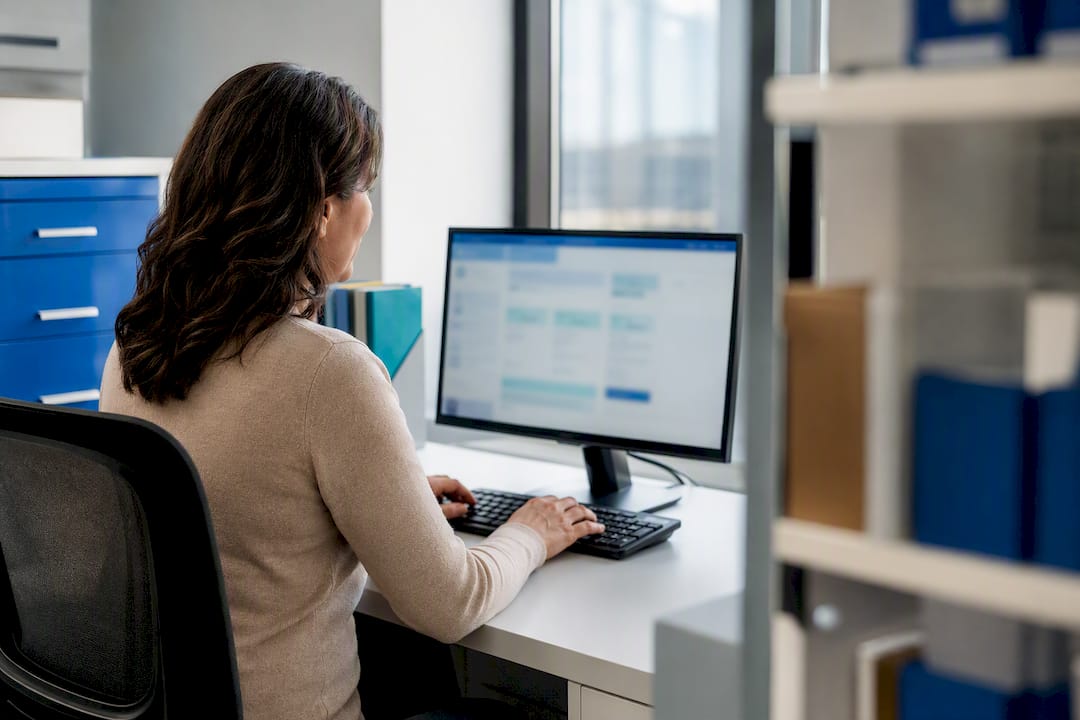 1787997882444 Payroll Administrator Entering Taxable Benefit Information